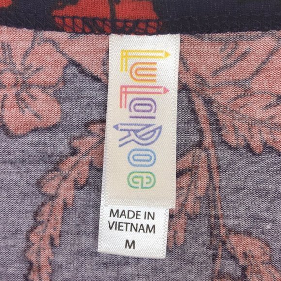 LULAROE Cruella De Vil Irma Short Sleeve Top #AQ9 - Picture 6 of 7